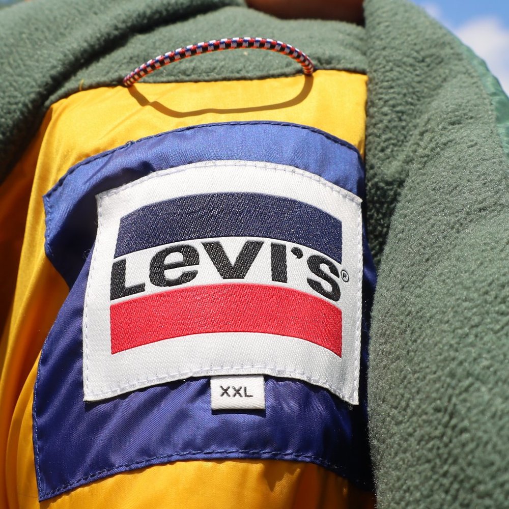 multicolor levi puffer vest - Picture 7 of 10